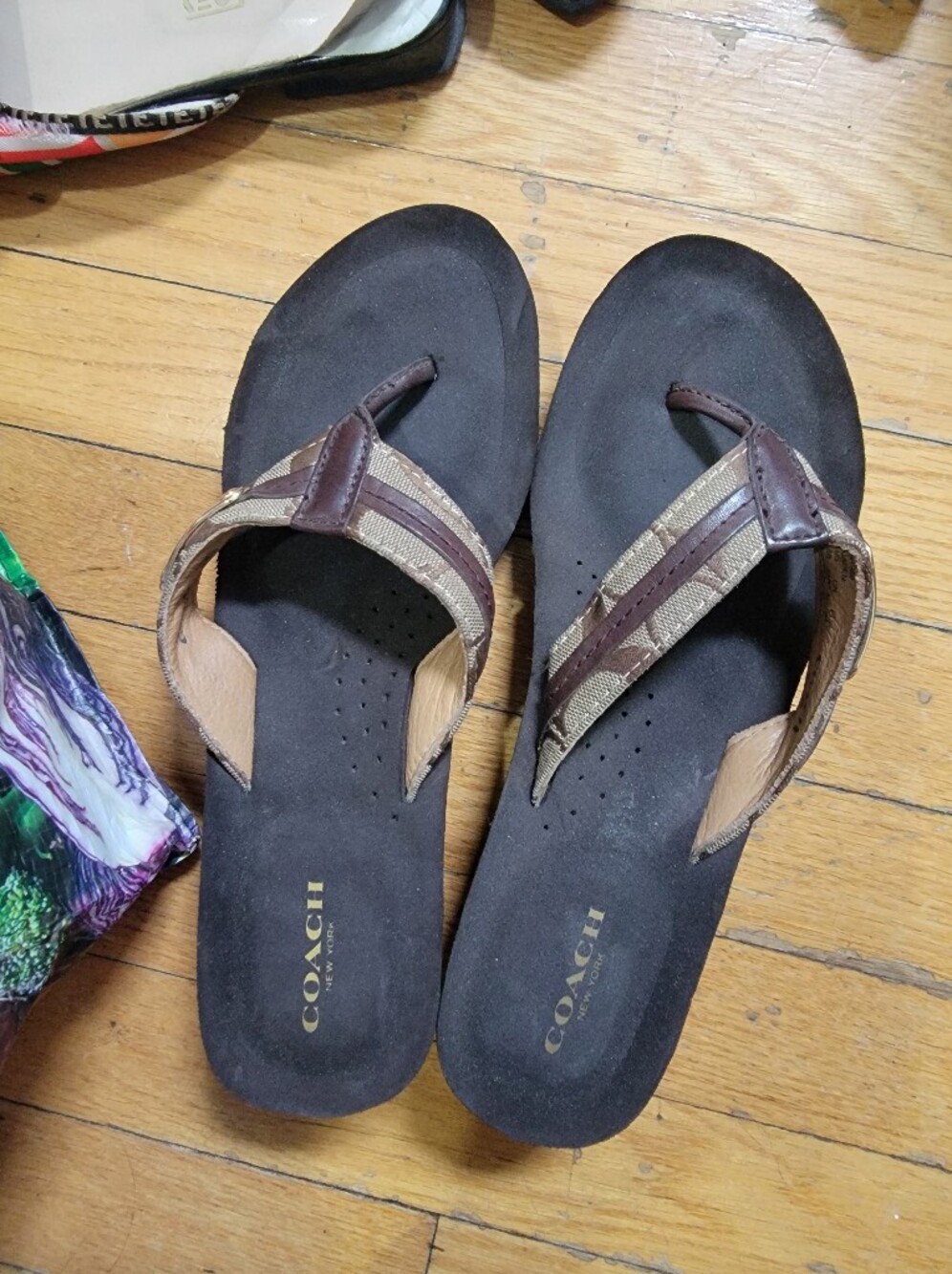 Coach Womans Brown Signature Flip Flop Sandals - Picture 9 of 9